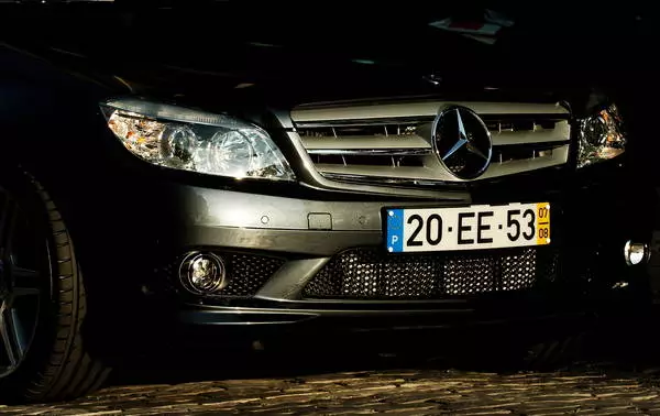 Mercedes-Benz C 300 4MATIC 3dm3 benzyna 204 H054M1 NZABB521